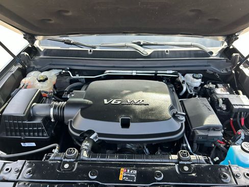 Used 2020 Chevrolet Colorado Z71 AWD/4WD image 28