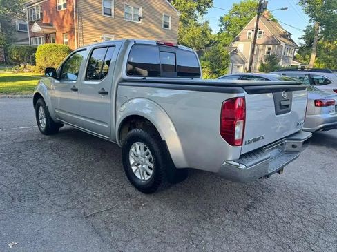 Used 2017 Nissan Frontier SV AWD/4WD image 4