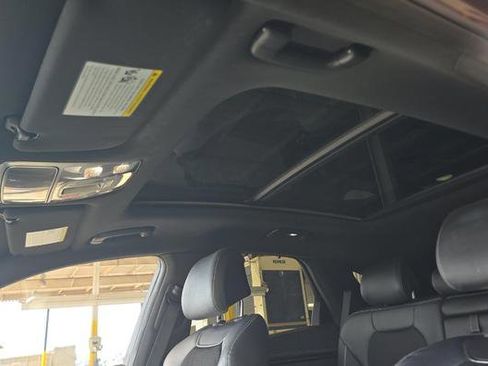 Used 2023 Genesis GV70 2.5T w/ Sport Prestige Package image 10