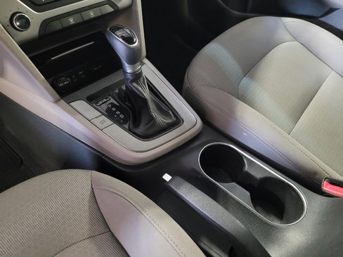 Used 2018 Hyundai Elantra SEL image 26