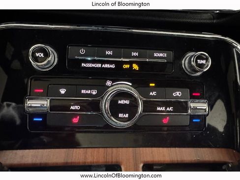 Used 2019 Lincoln Navigator Select AWD/4WD image 70