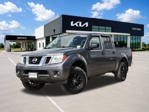 Used 2017 Nissan Frontier SV w/ SV Value Truck Package AWD/4WD image 1