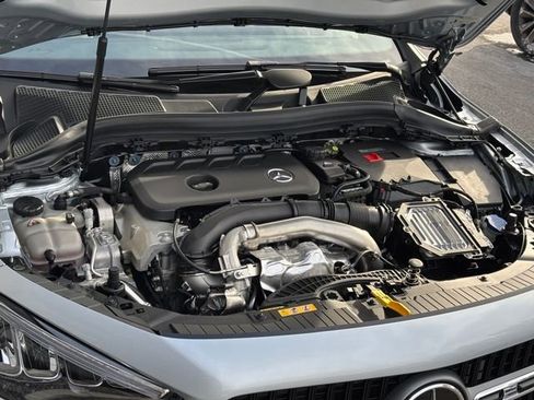 Used 2025 Mercedes-Benz GLA 250 4MATIC image 90