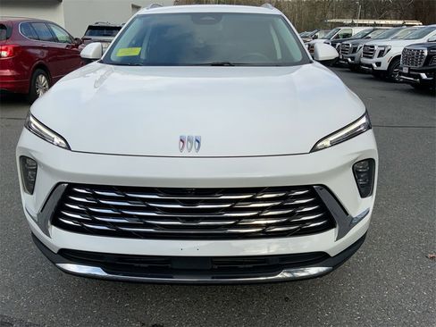 Certified 2025 Buick Envision Preferred image 41