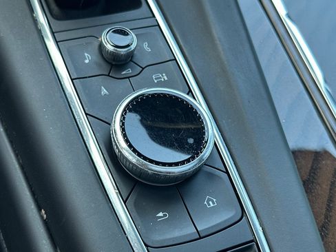 Certified 2024 Cadillac Escalade Sport Platinum image 31