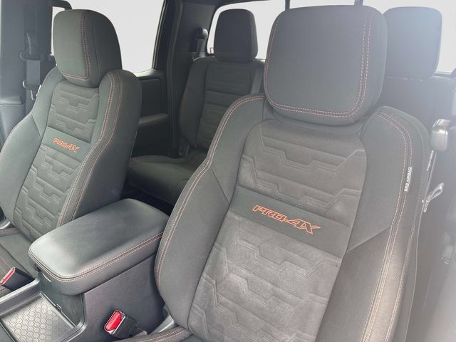 Used 2022 Nissan Frontier PRO-4X w/ Technology Package AWD/4WD image 15