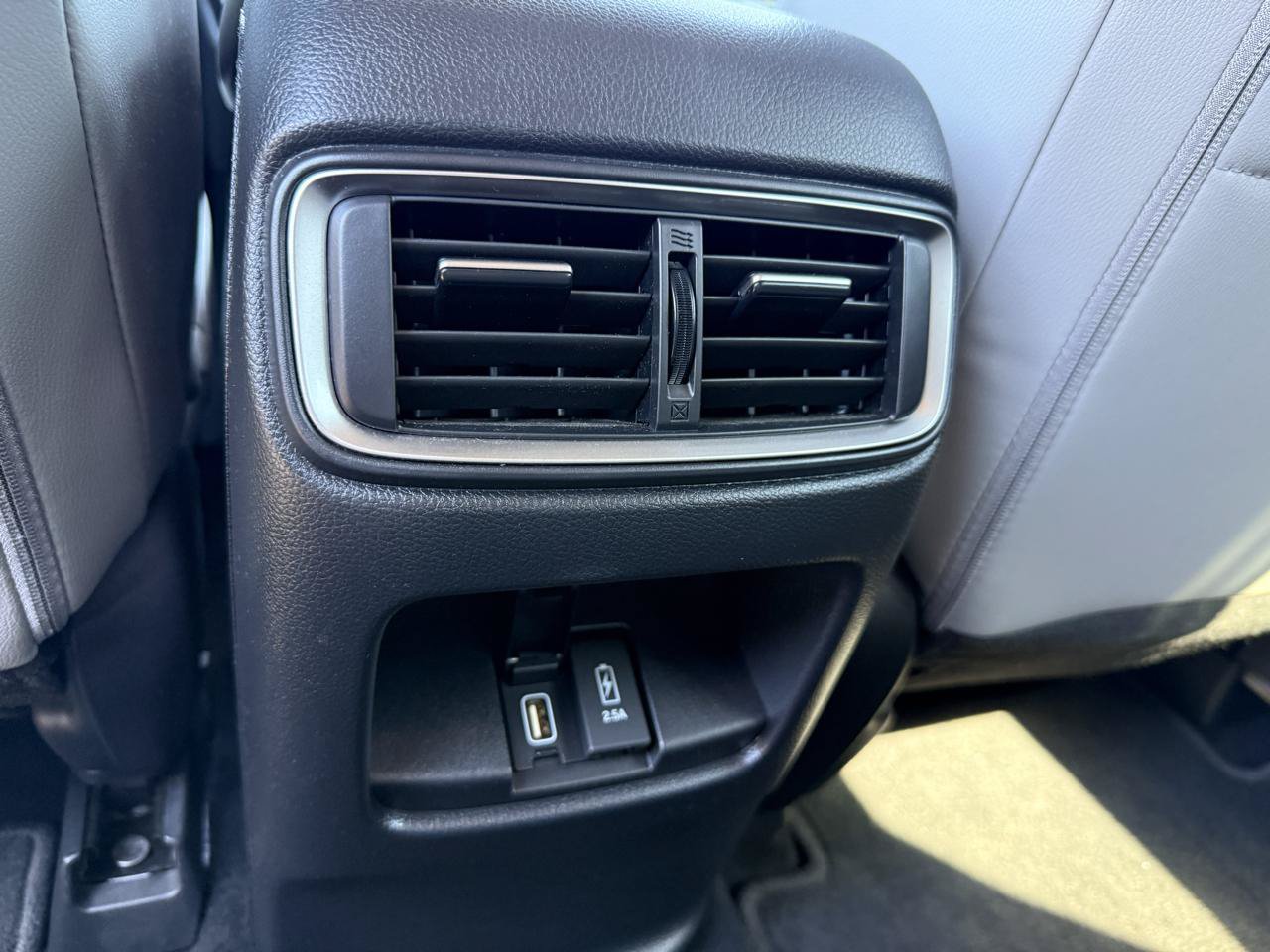 Used 2018 Honda CR-V Touring image 16