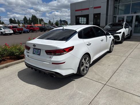 Used 2020 Kia Optima S FWD image 3