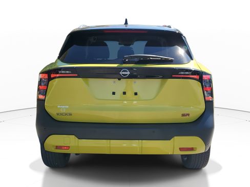 Certified 2025 Nissan Kicks SR image 6