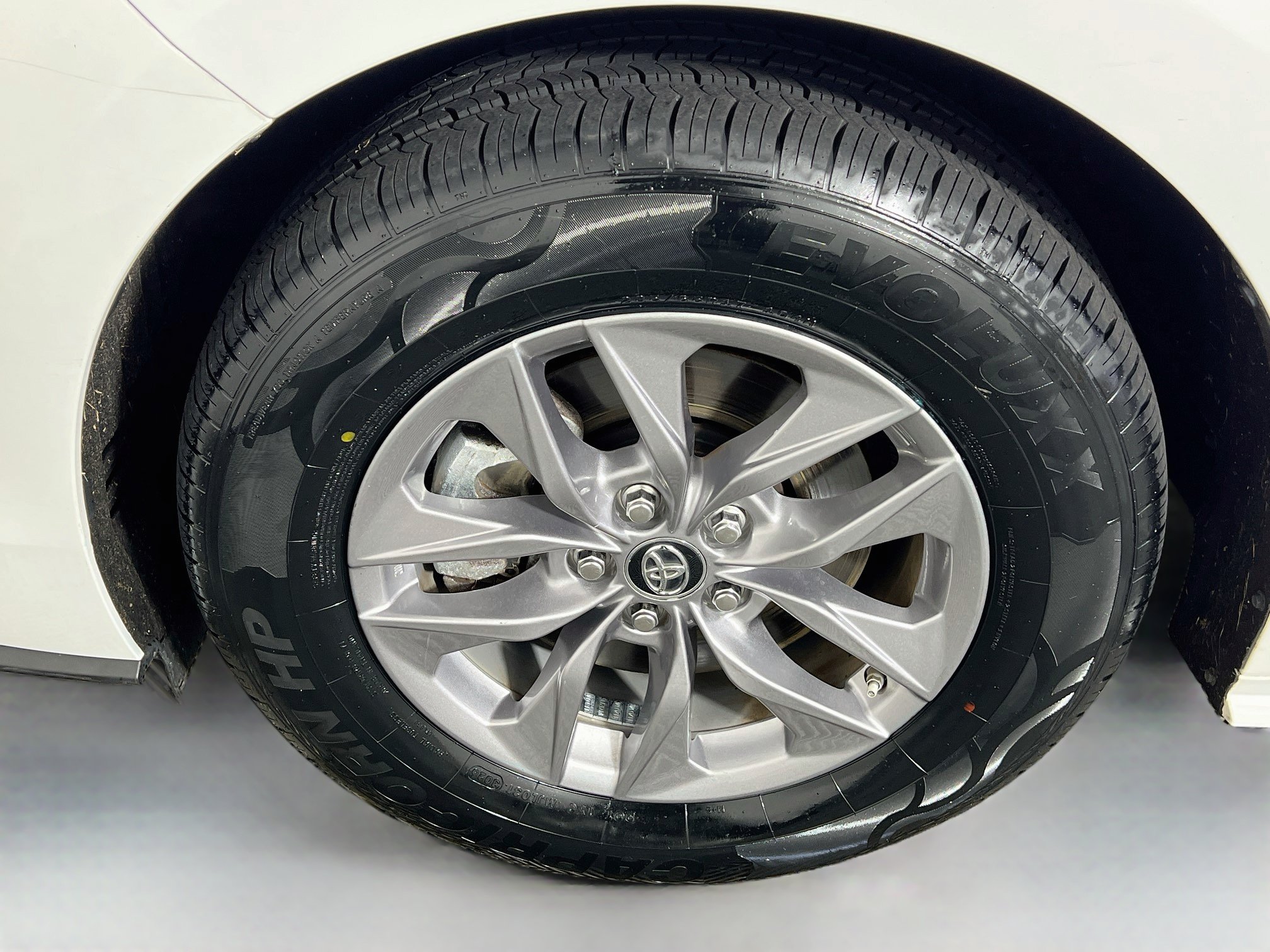 Certified 2024 Toyota Sienna LE w/ LE Plus Package AWD/4WD image 26