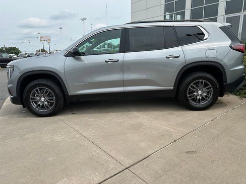 Used 2026 GMC Acadia Elevation w/ LPO, Floor Liner Package AWD/4WD image 8