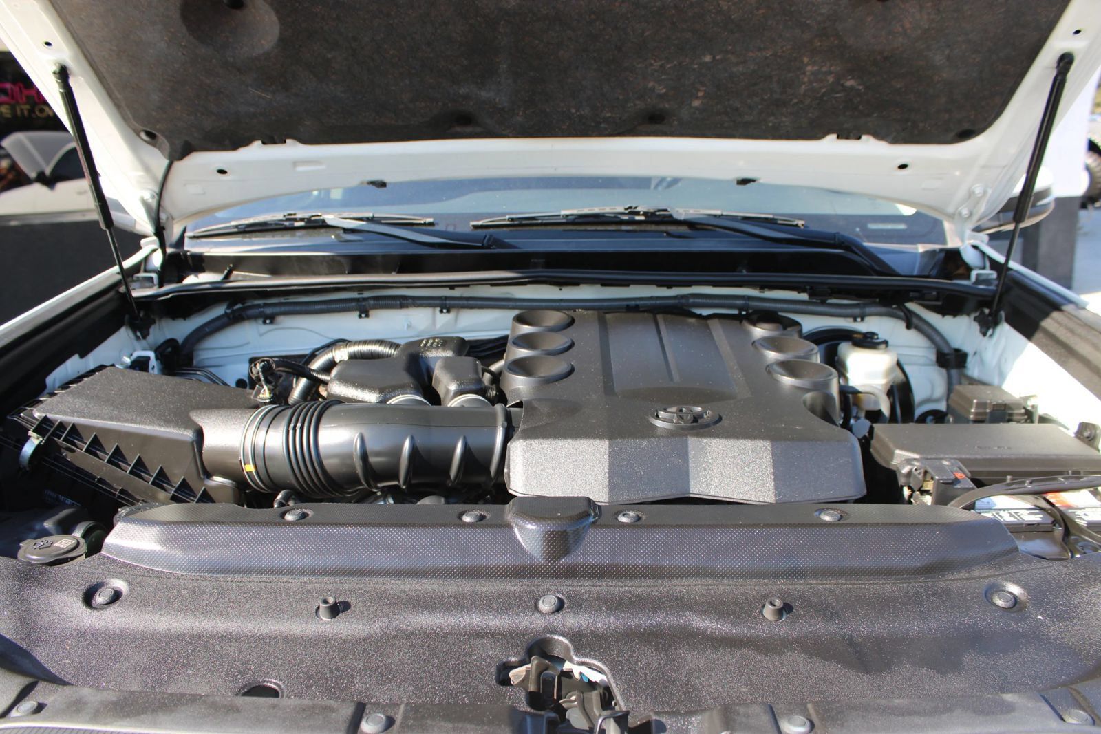 Used 2020 Toyota 4Runner SR5 Premium w/ Moonroof Package RWD image 31