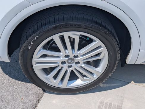 Used 2018 Audi Q5 2.0T Premium Plus w/ Premium Plus Package AWD/4WD image 24