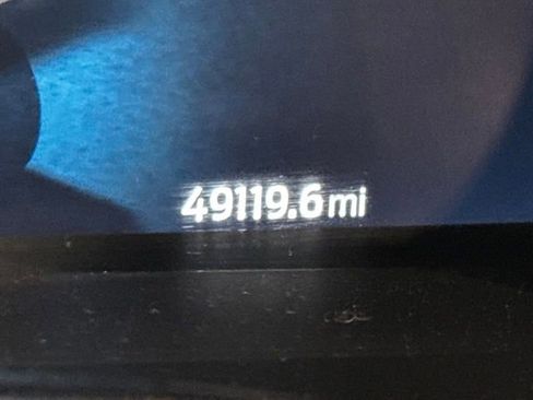 Used 2021 Ford F150 Lariat w/ Equipment Group 502A High AWD/4WD image 3
