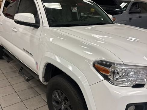 Used 2023 Toyota Tacoma SR5 w/ Technology Package RWD image 9
