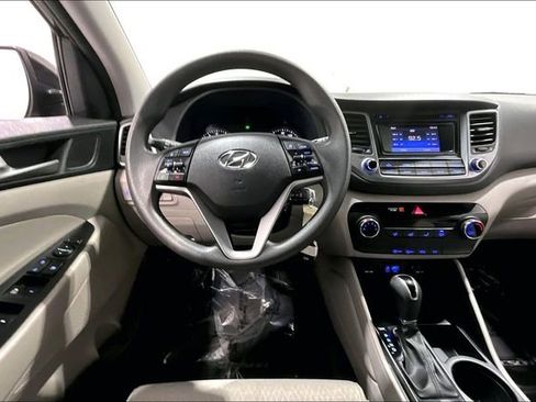 Used 2018 Hyundai Tucson SE image 8