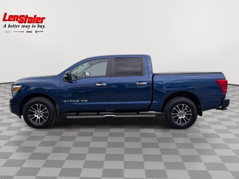 Used 2020 Nissan Titan SV w/ SV Convenience Package AWD/4WD image 2