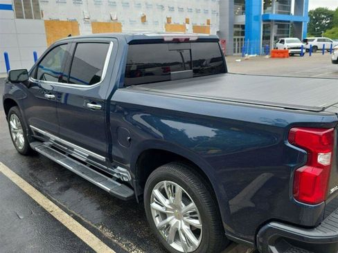 Used 2022 Chevrolet Silverado 1500 High Country w/ High Country Premium Package AWD/4WD image 4