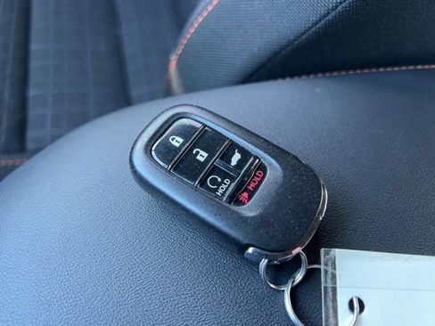 Used 2023 Honda HR-V Sport image 16