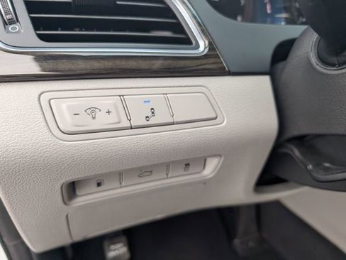 Used 2017 Hyundai Sonata Limited image 17