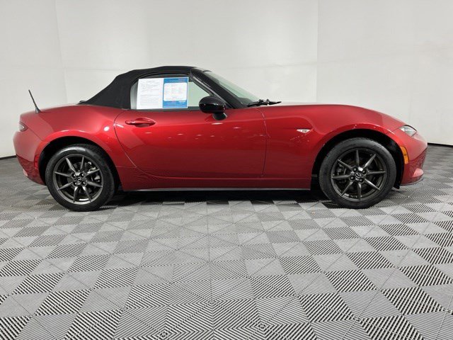 Used 2016 MAZDA MX-5 Miata Sport RWD image 9
