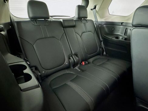 Used 2025 Honda Pilot EX-L image 36