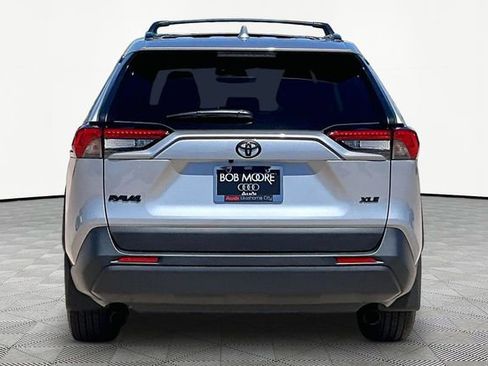 Used 2025 Toyota RAV4 XLE Premium FWD image 4