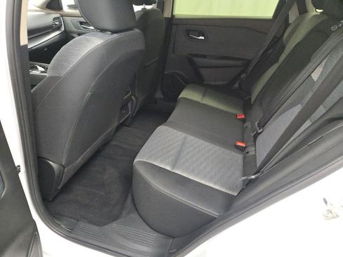 Used 2023 Nissan Rogue SV image 19