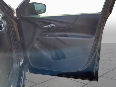 Used 2020 Chevrolet Equinox LT FWD image 23