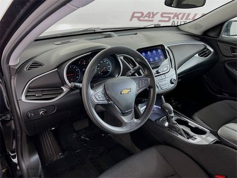 Used 2024 Chevrolet Malibu LT image 32