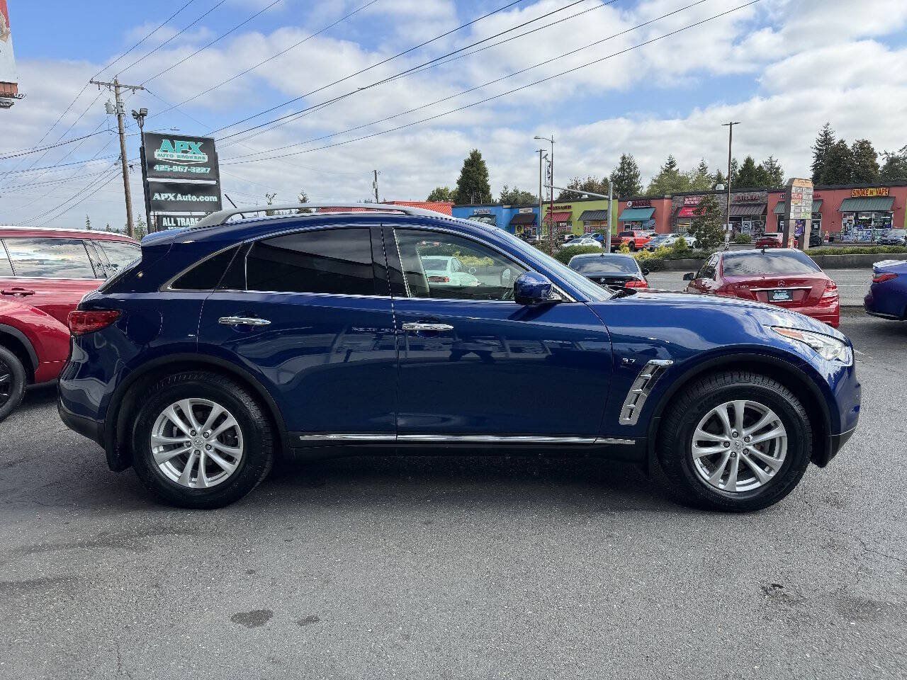 Used 2014 INFINITI QX70 AWD w/ Premium Package image 9