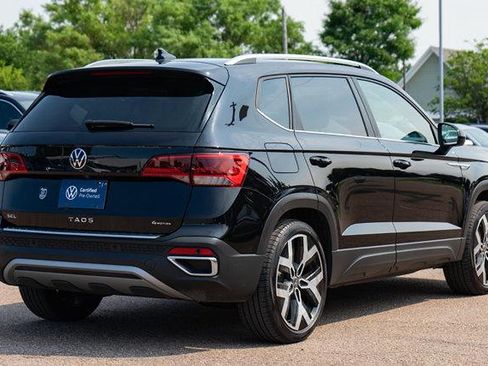 Certified 2023 Volkswagen Taos SEL AWD/4WD image 6