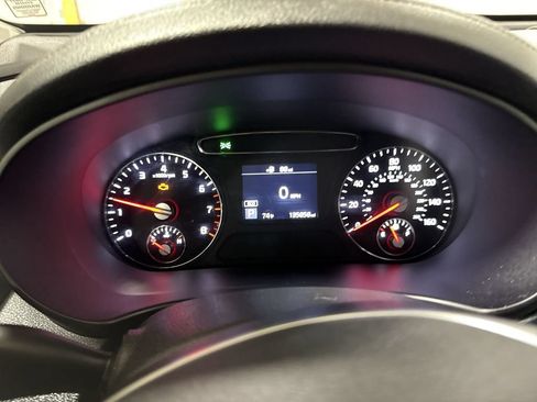 Used 2019 Kia Sorento L FWD image 12
