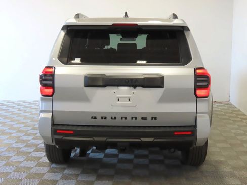 Used 2025 Toyota 4Runner SR5 AWD/4WD image 4