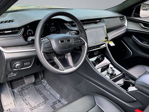 New 2026 Jeep Grand Cherokee L Limited AWD/4WD image 6