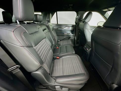 New 2026 Ford Explorer ST-Line w/ ST-Line Street Pack image 28