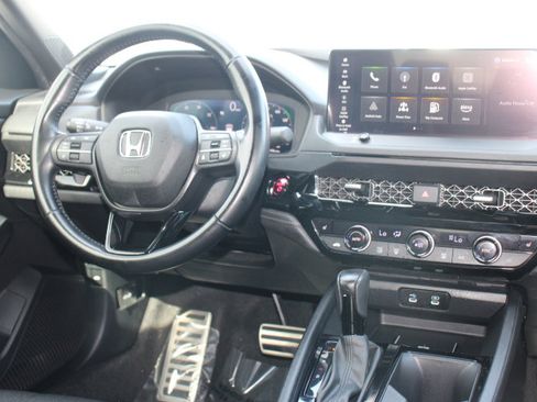 Used 2025 Honda Accord Sport image 21