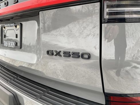 Used 2024 Lexus GX 550 image 45