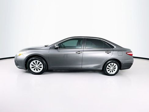 Used 2015 Toyota Camry LE image 6