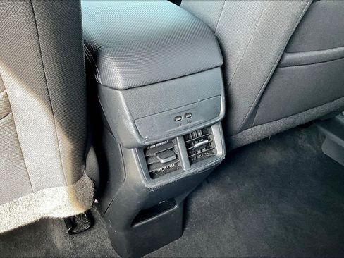 Used 2025 Chevrolet Equinox LT AWD/4WD image 11
