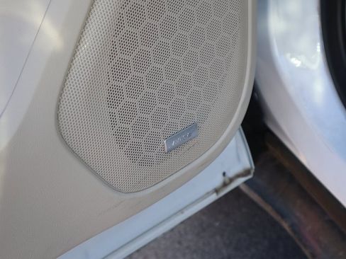 Used 2023 GMC Acadia Denali w/ Denali Ultimate Package image 24