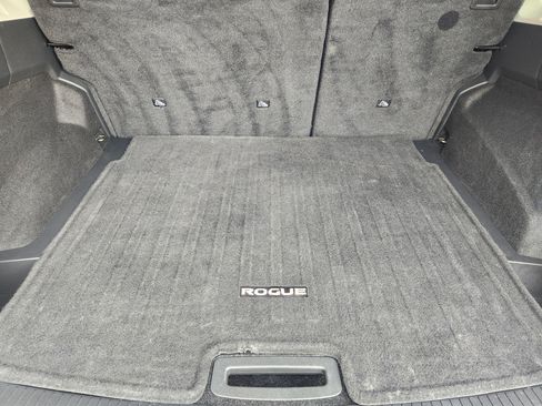 Used 2024 Nissan Rogue S AWD/4WD image 35