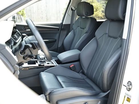 Used 2025 Audi Q5 2.0T Premium AWD/4WD image 19