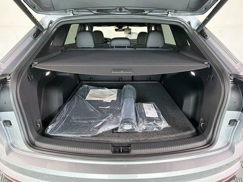 New 2026 Volkswagen Atlas Cross Sport SEL R-Line AWD/4WD image 27