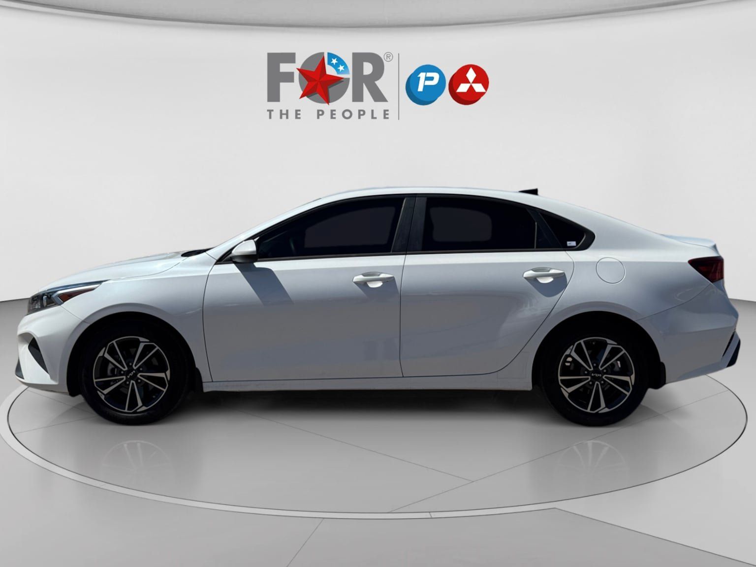 Used 2023 Kia Forte LXS FWD image 2