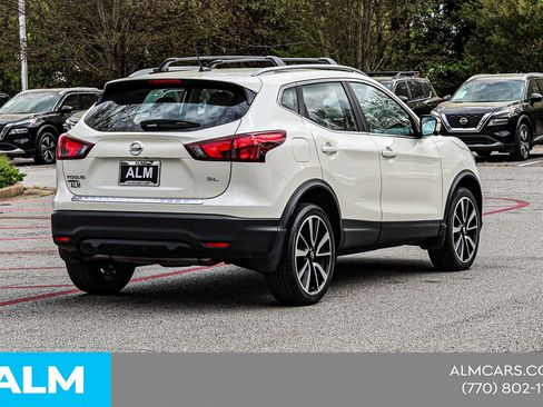 Used 2018 Nissan Rogue Sport SL FWD image 7