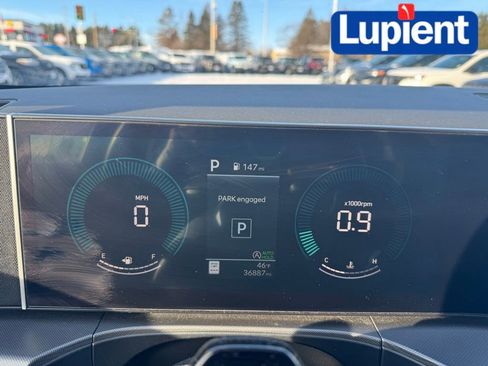 Used 2025 Hyundai Santa Fe SEL image 17