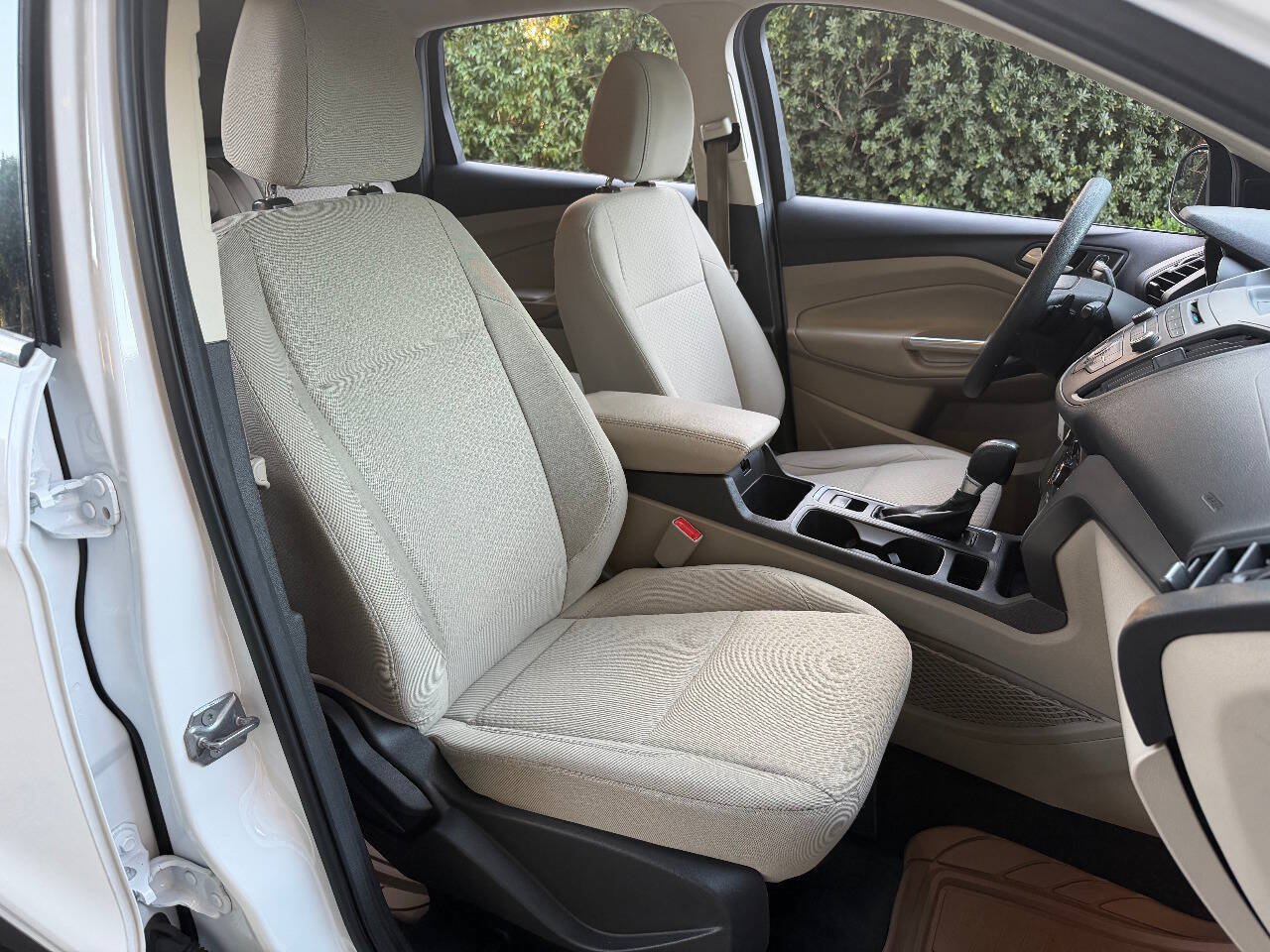 Used 2017 Ford Escape SE AWD/4WD image 27