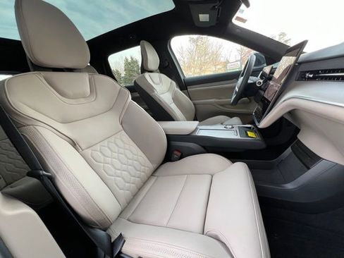 Used 2025 Volvo EX90 Ultra image 32