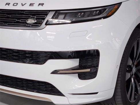 Used 2023 Land Rover Range Rover Sport SE Dynamic image 12
